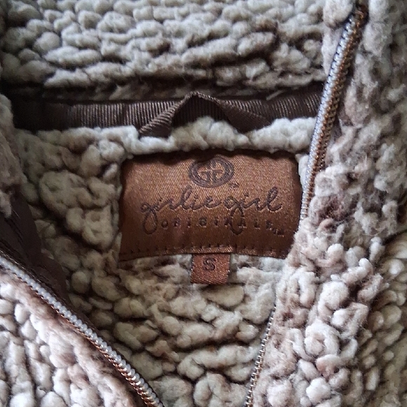 Gray Cowl Neck Sweater with Plush Texture - Picture 2 of 6